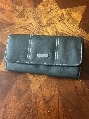 Black & Cream Stitch Trifold Key/Card Holder